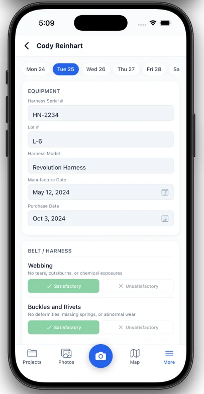Filling in a PFAS harness inspection on the Mastlens mobile app